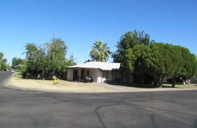 LARGE 4BR - 2BA HOUSE - NEWLY REMODEDLED CERAMIC TILE THROUGHOUT - 3502 North Supai Way, Scottsdale, AZ 85251