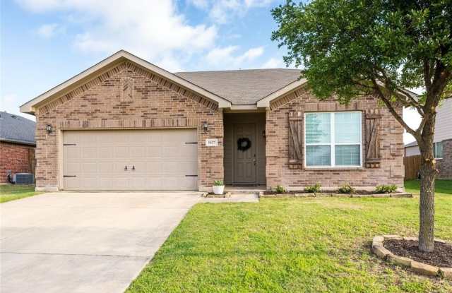 1627 Kawati Way - 1627 Kawati Way, Krum, TX 76249