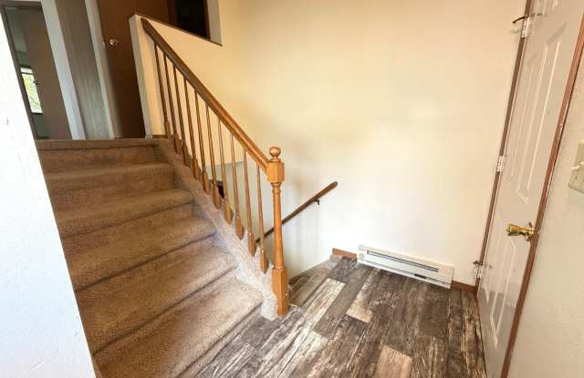 3 Bed Townhome in South Fargo Gallery 4