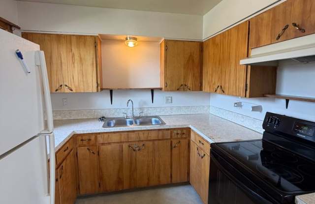 2-Bedroom Home with Garage Near Sky Lakes and OIT photos photos