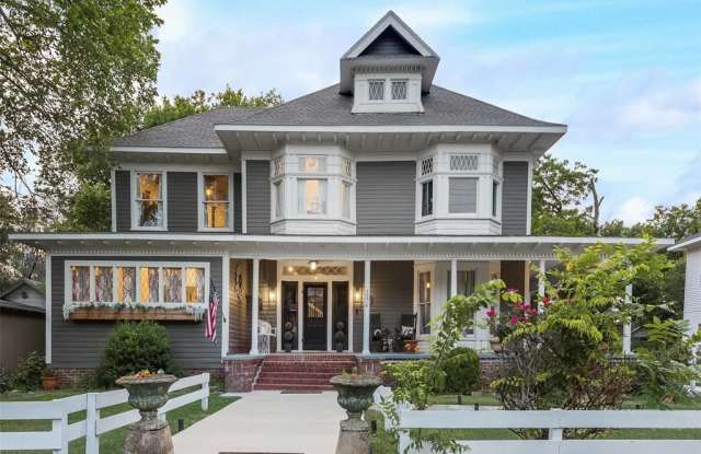 1576 W 4th Avenue - 1576 West 4th Avenue, Corsicana, TX 75110