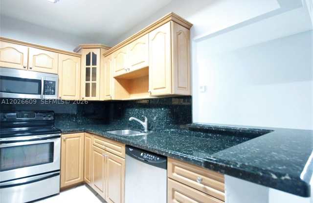 1455 N Treasure Dr photos photos