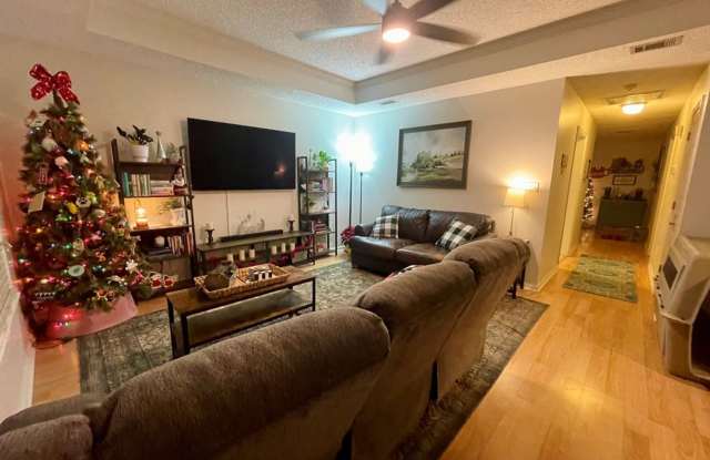 Spacious 3BR/2BA Home with Split-Bedroom Layout & 2-Car Garage Gallery 3