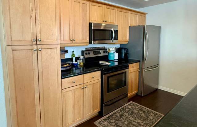 Beautifully renovated 2 BD, 1 BA condo with A/C for rent in City Heights! Gallery 3