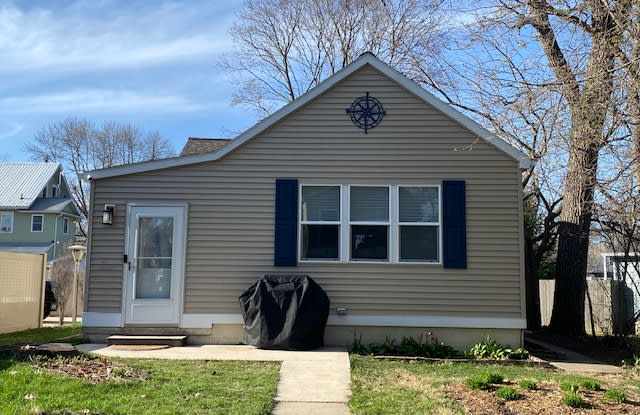 410 N Shore Dr - 410 North Shore Drive, Clear Lake, IA 50428