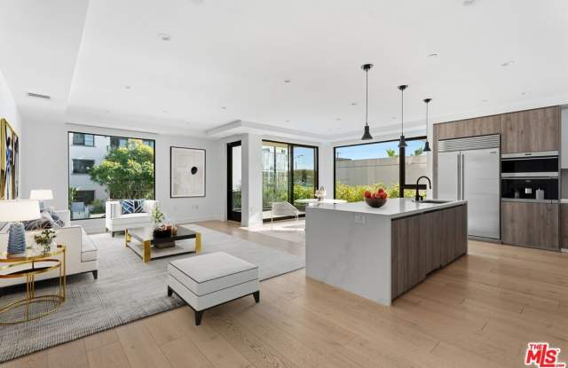 725 N Croft Ave unit: 110 photos photos