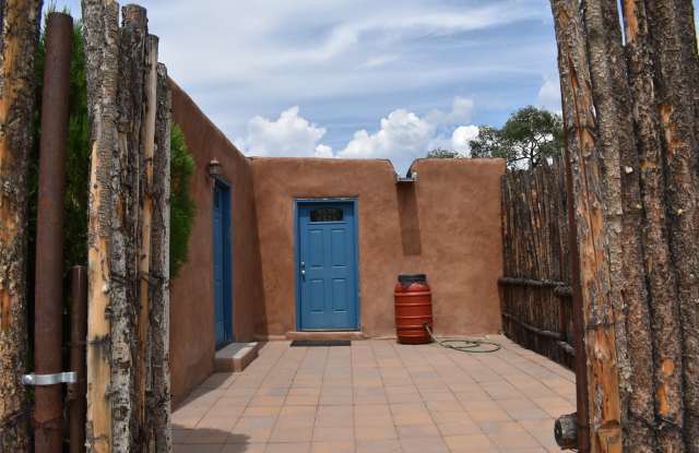 212 A Gonzales Street - 212 Gonzales Road, Santa Fe, NM 87501