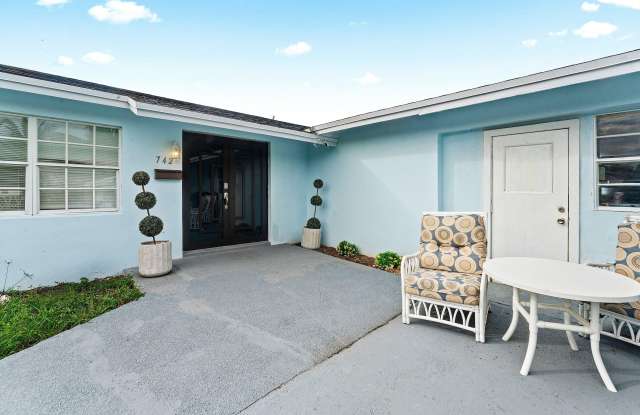 742 Laurel Drive Gallery 2
