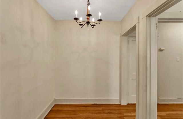 5854-5862 Forbes Ave Gallery 3