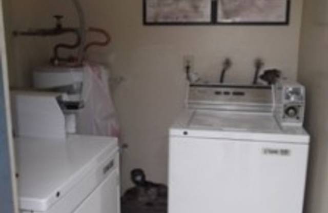 Quaint condo near Marina Gallery 4