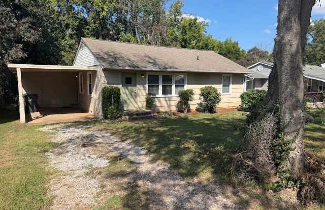 ONE LEVEL HOME...3 BEDROOMS IN S. KNOXVILLE!! Gallery 3