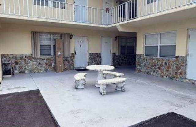 1449 14th - 1449 South 14th Avenue, Hollywood, FL 33020