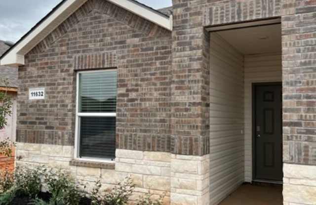 Brand New Home For Rent in Mustang photos photos