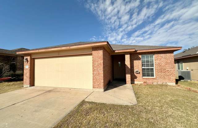 Price Drop! Pets Accepted! Viewable Now! photos photos