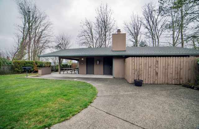 Quiet Top Floor 1 Bedroom Condo in Gated Tukwila Community photos photos
