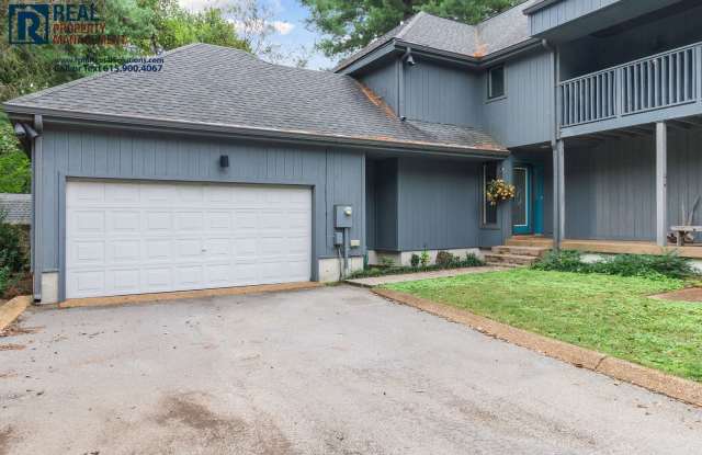 3BD 2.5BA in Brentwood w/ attached garage and washer/dryer included! Zoned for Williamson County Schools! photos photos