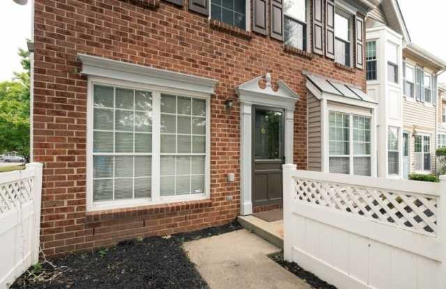 361 Hadleigh Ln Gallery 3