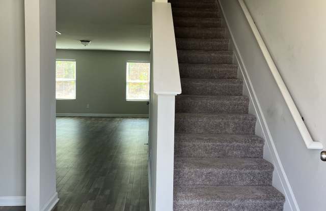 537 Canoe Dr Gallery 3