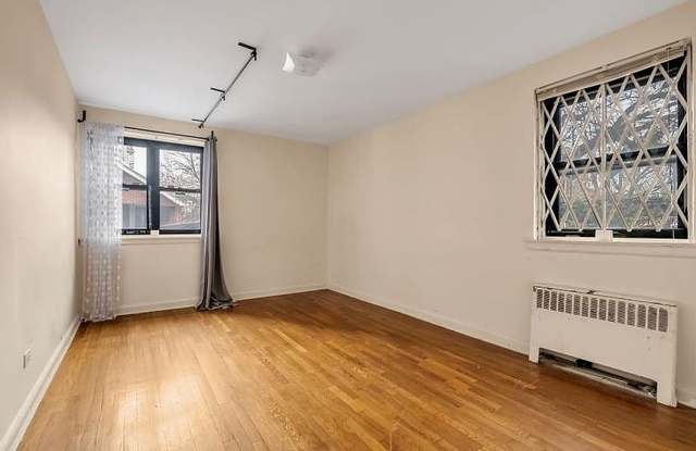 2821 Kings Hwy Apt 1N photos photos