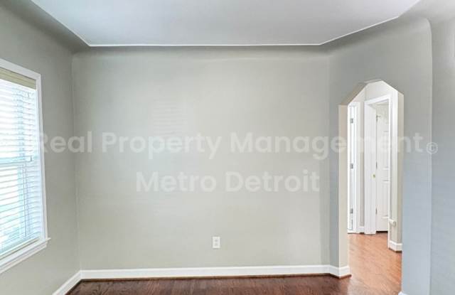3-Bedroom Berkley Home with Upstairs Primary Suite & Fenced Yard Gallery 4