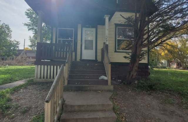 Spacious 4-Bedroom Home with Recent Updates in Milwaukee! Gallery 1