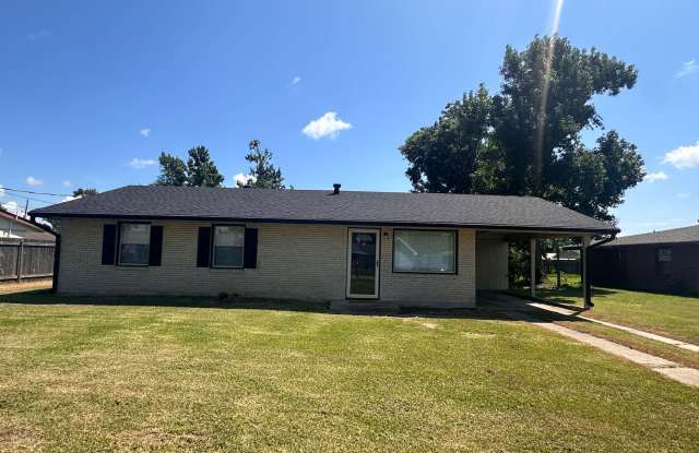 3/2 Spacious Home in Sulphur photos photos