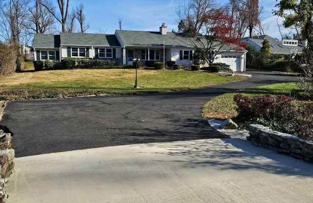 938 LIMEKILN PIKE - 938 Limekiln Pike, Maple Glen, PA 19044
