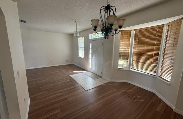 2741 Woodstream Circle Gallery 2