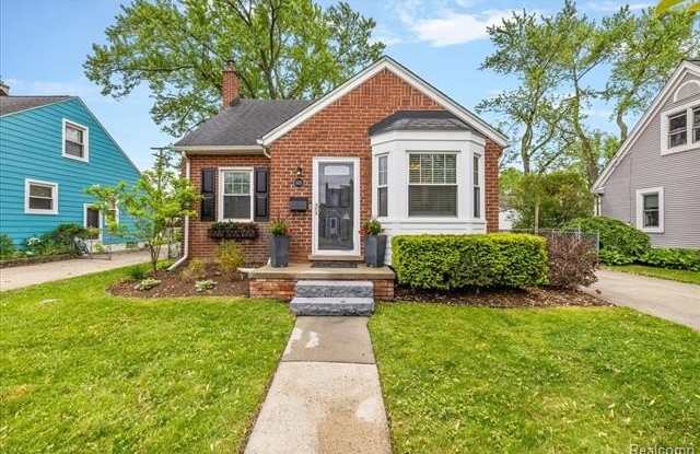 1573 Columbia Road photos photos