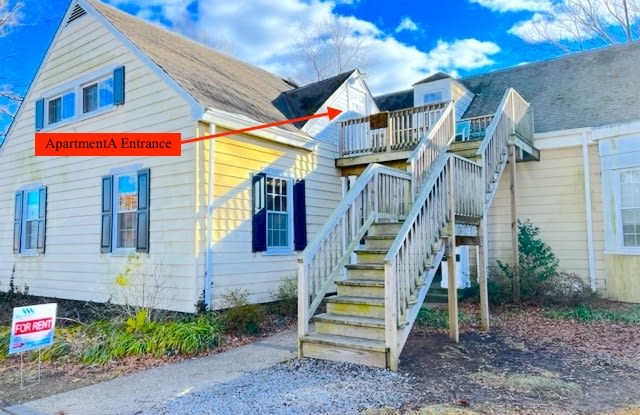 110 Grove Street - 110 Grove Street, Farmville, VA 23901