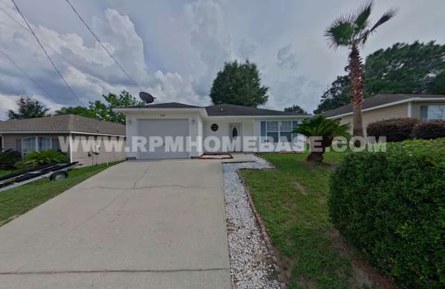 Charming & Well-Located 3-Bedroom Home in Crestview photos photos