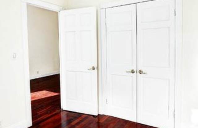 308 East 37th Street Gallery 4