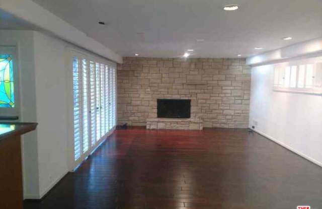 1055 Carolyn Way Gallery 2
