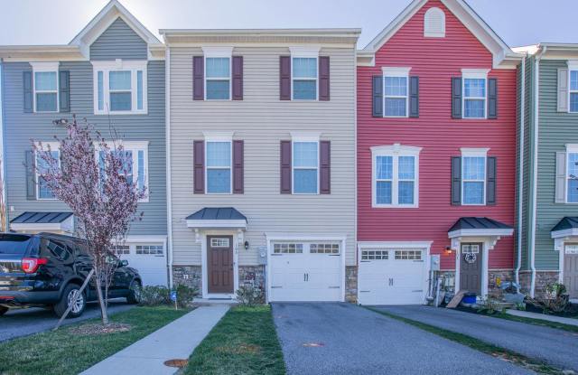 Beautiful 3 BR/2.5 BA Townhome in Brooklyn Park! photos photos