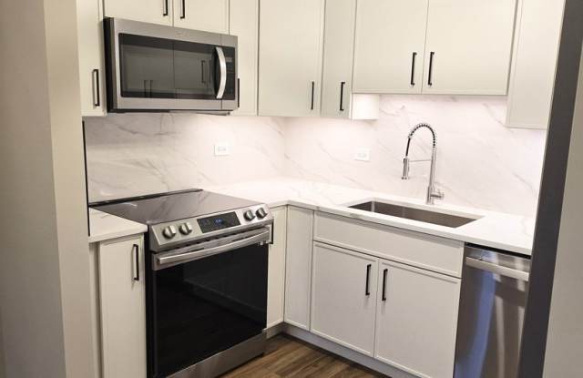 4754 W 101st Street unit: 7B photos photos