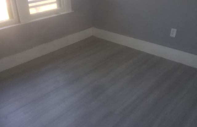 5201 Joy Road - 2upper Gallery 4