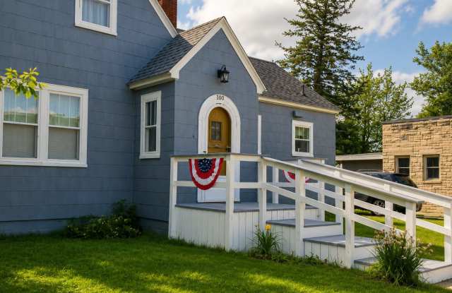 515 Flambeau Street Gallery 2