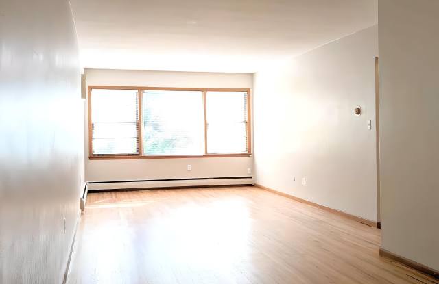 1269 Cook Ave E #5 Gallery 4