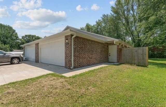 307 Ewalt  AVE Unit #B photos photos