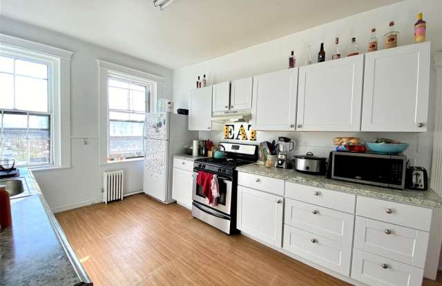 HOT FENWAY LISTING!!!!! - 460 Park Drive, Boston, MA 02215 HOT FENWAY LISTING!!!!! - 460 Park Drive, Boston, MA 02215