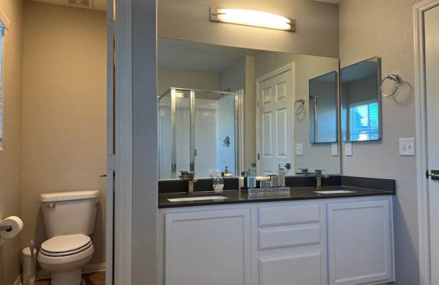 Suncrest Townhomes Gallery 3