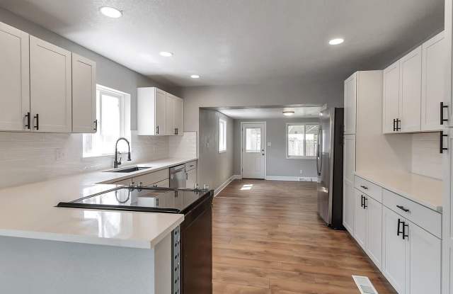 Fully renovated ranch style home near Anschutz Medical Campus photos photos