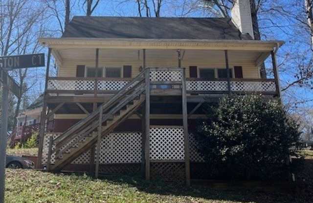 Gorgeous 3 Bedroom 2 Bath House with Front Porch! photos photos