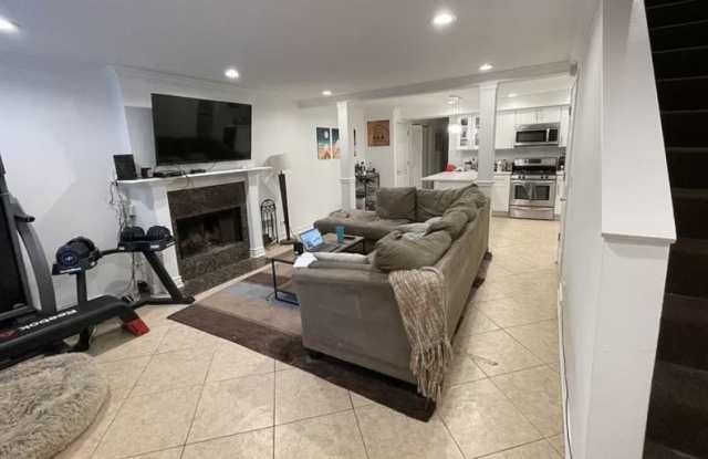 1454 West Walton Street - 1454 West Walton Street, Chicago, IL 60642