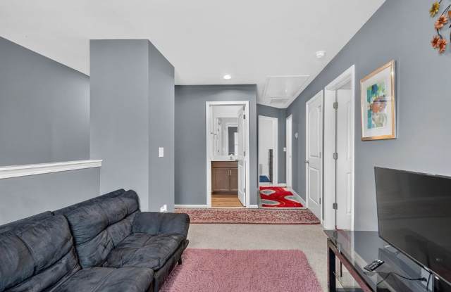 200 Renwick Drive Gallery 3