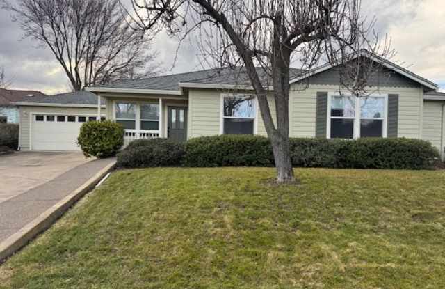 COMING SOON !! DUPLEX CENTRALLY LOCATED W/ DOUBLE CAR GARAGE AND FENCED YARD photos photos