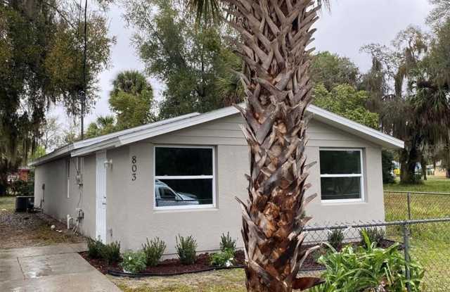 803 E HAZZARD AVENUE photos photos