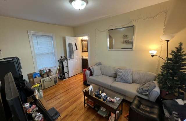 9 White St Pl. - 9 White Street Place, Cambridge, MA 02143