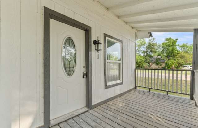3 Bed 2 Bath for Lease Gallery 3