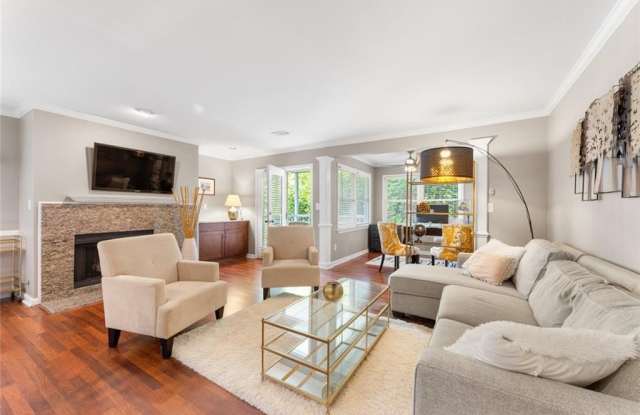 1538 Chantilly Drive Gallery 4